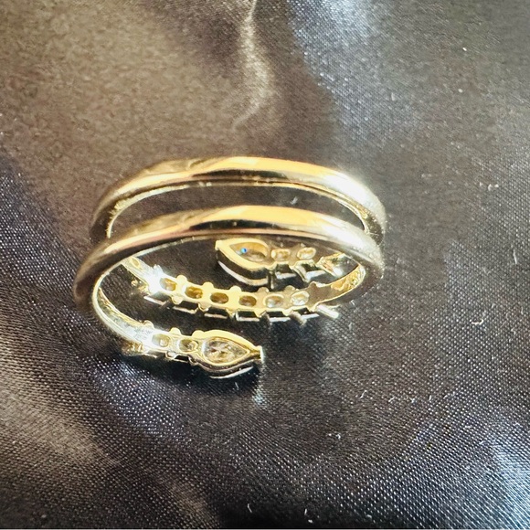 Pretty Bird Ring, size 8, 18K Gold Plated with Crystal CZ, Serpentine NEW - Picture 4 of 10